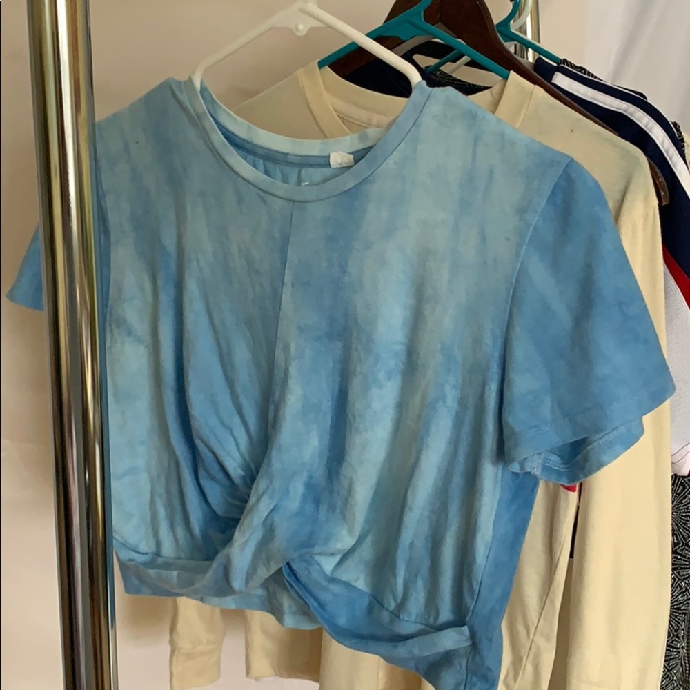 Blue crop t-shirt